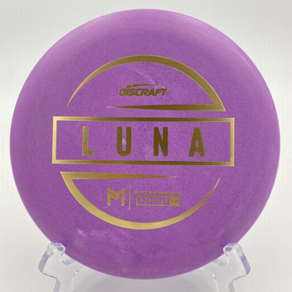 Main view of white Discraft Luna in standard plastic.