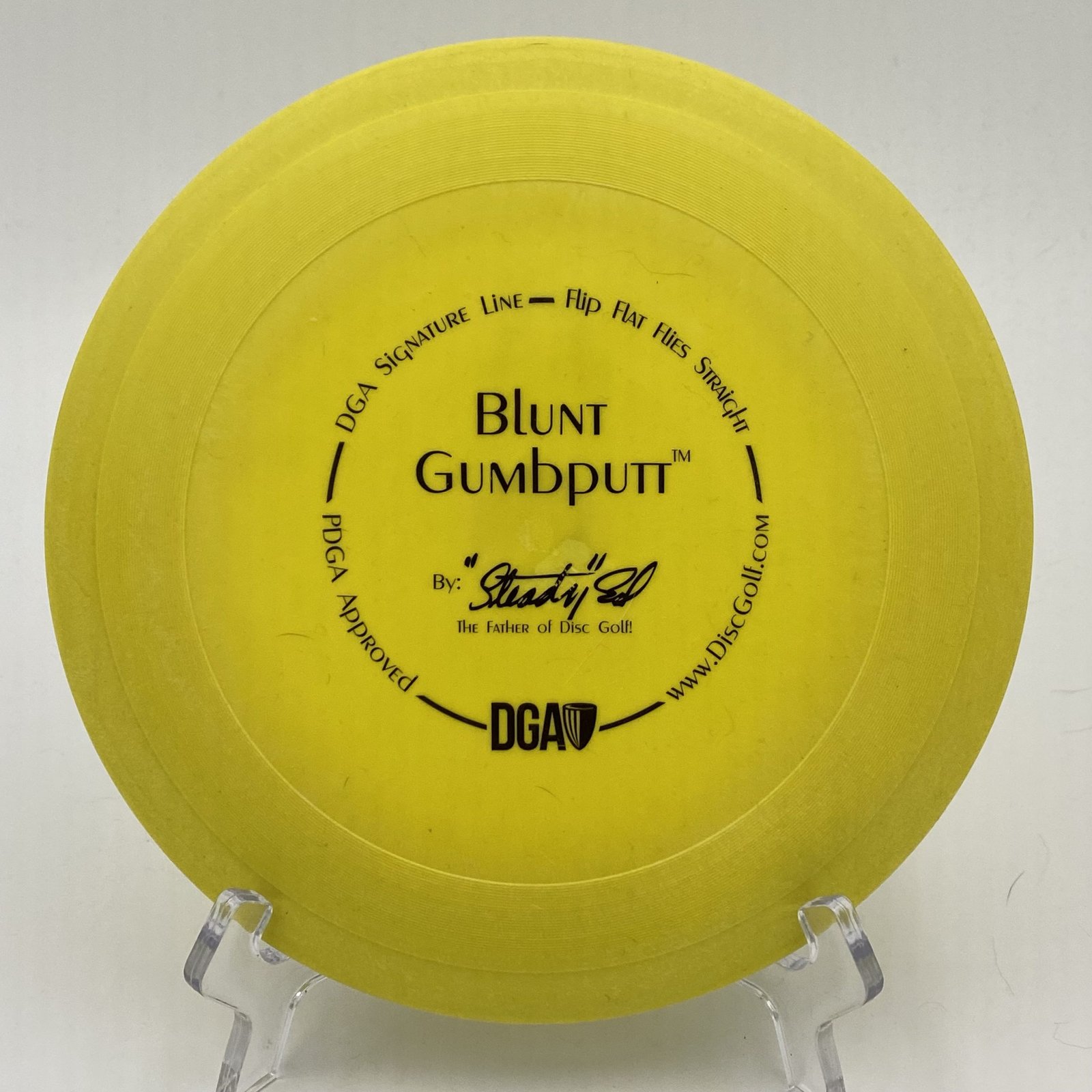 Top view of vibrant color DGA Blunt Gumbputt in Signature Line plastic for premium grip and performance.