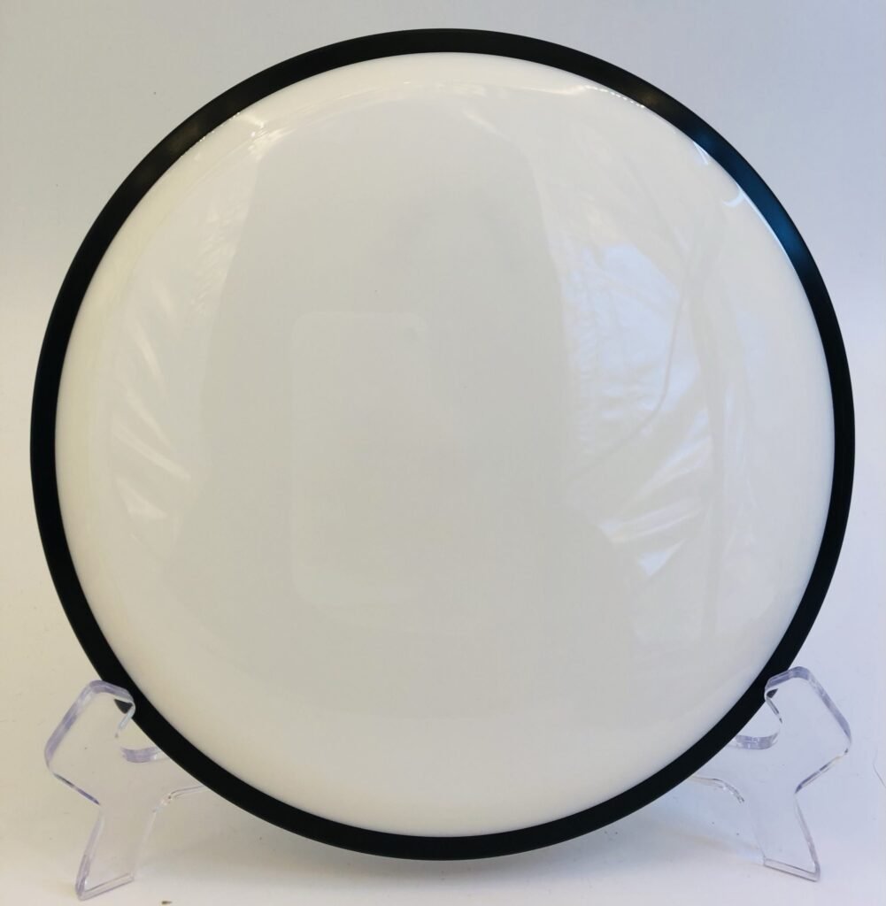 MVP Servo in Neutron plastic - a blank disc ideal for enhanced stability and performance.