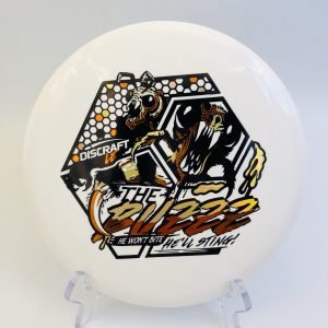 Discraft Buzzz in ESP plastic 2025 Ledgestone Edition with a trifoil design.