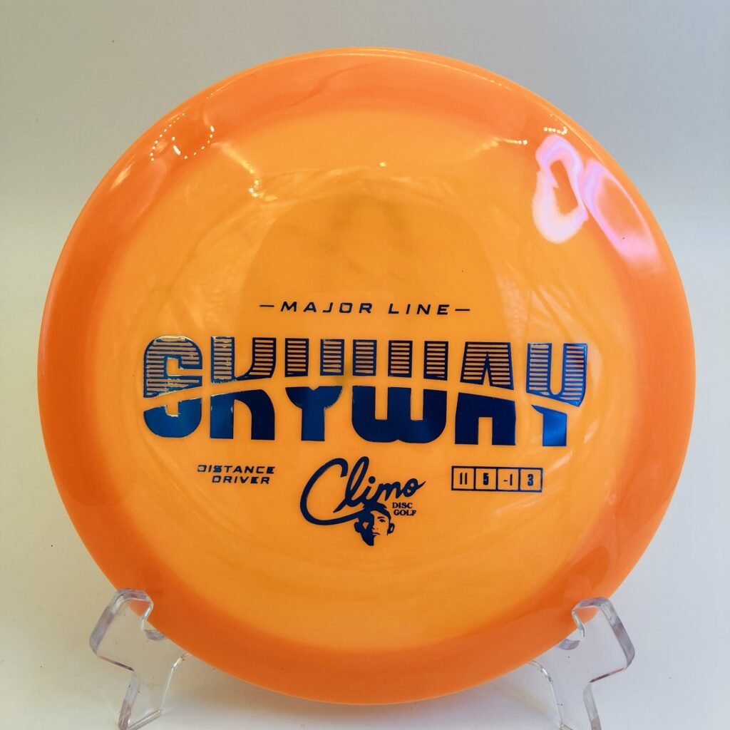 Innova Skyway in 159g plastic Climo edition featuring a smooth finish for enhanced glide.
